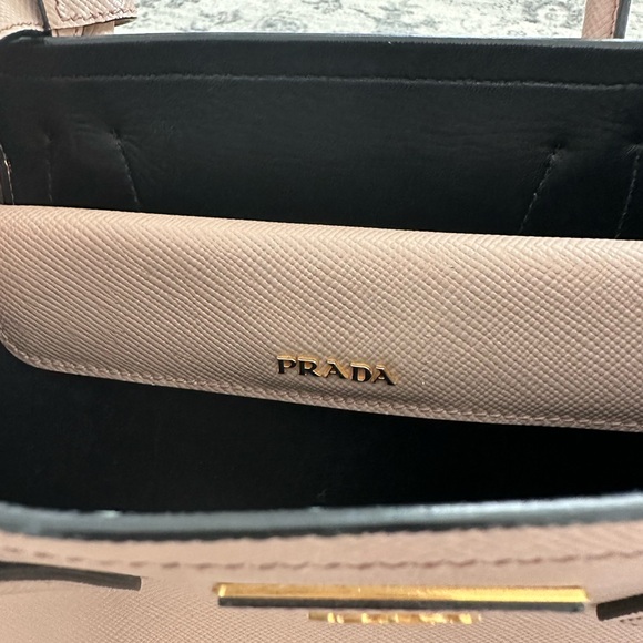 PRADA Saffiano tote bag medium - Picture 8 of 12